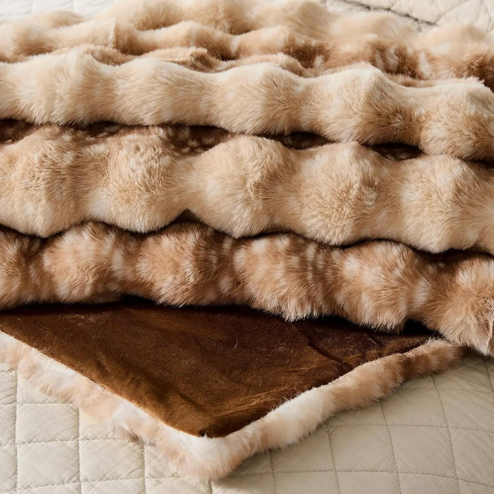 Deer Fawn Bubble Throw Blanket