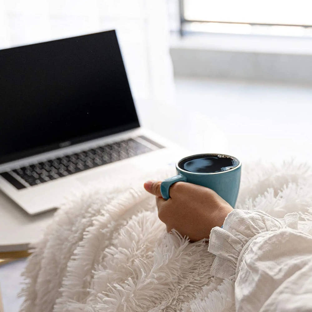 Double Layer Plush Throw Blanket - SweeTee Beauty leak-proof panties