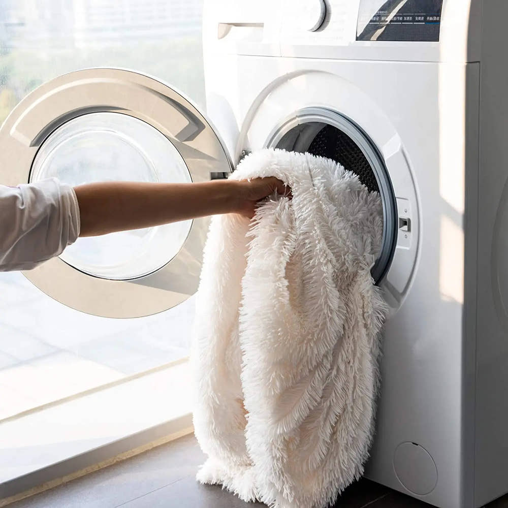 Double Layer Plush Throw Blanket - SweeTee Beauty leak-proof panties